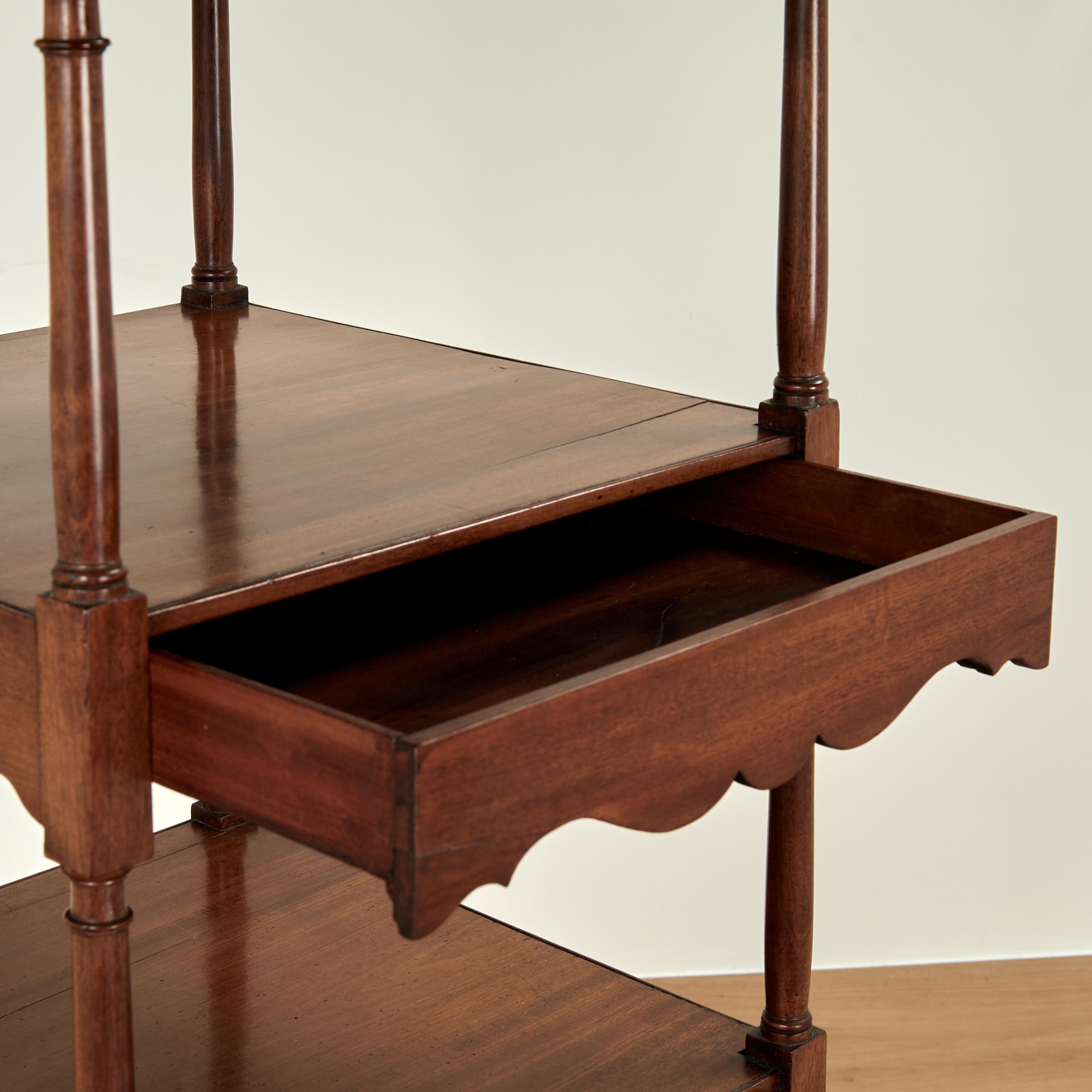 XIXe siècle Etagère à cinq niveaux Antique British Colonial en vente