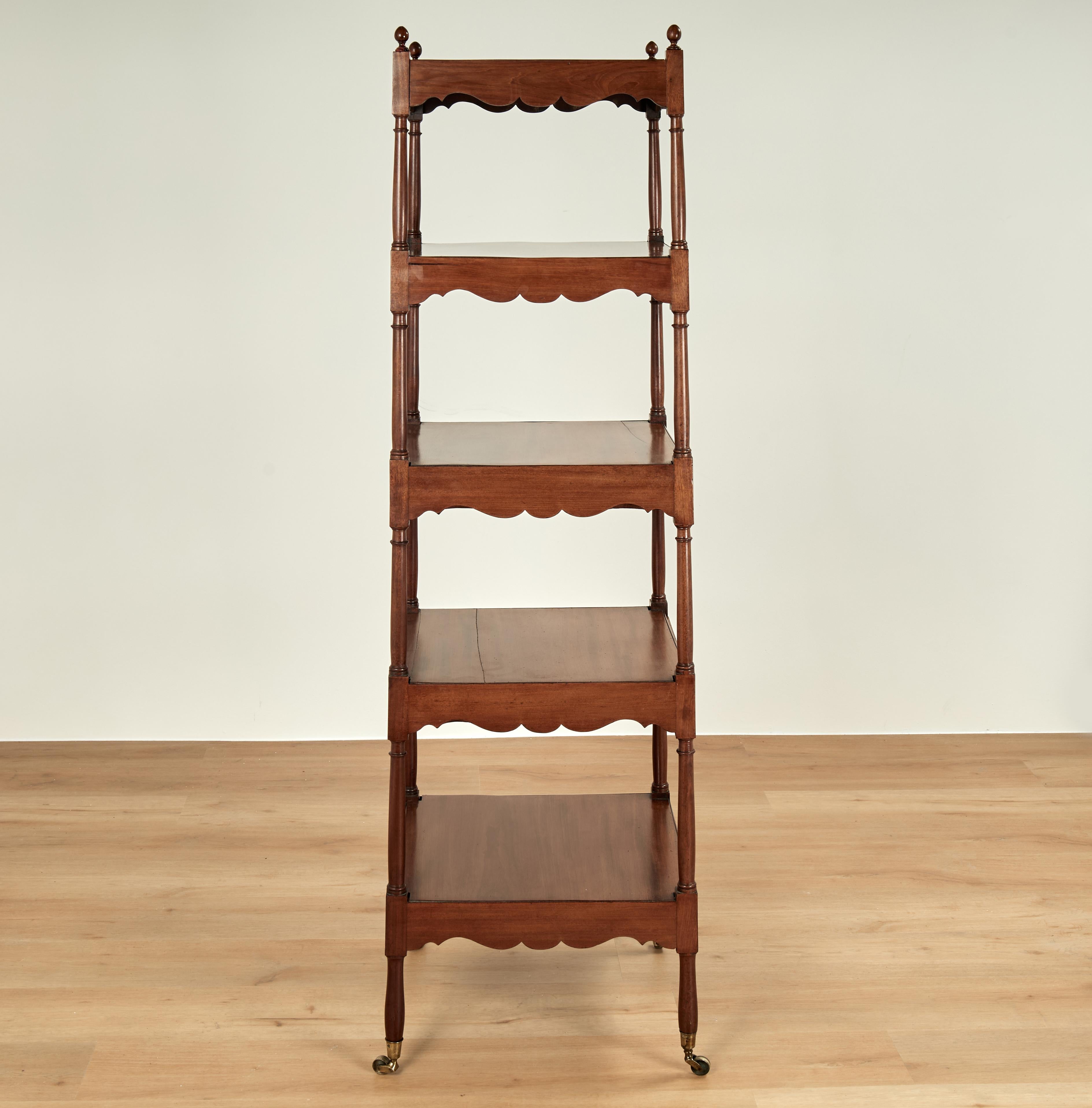 Laiton Etagère à cinq niveaux Antique British Colonial en vente