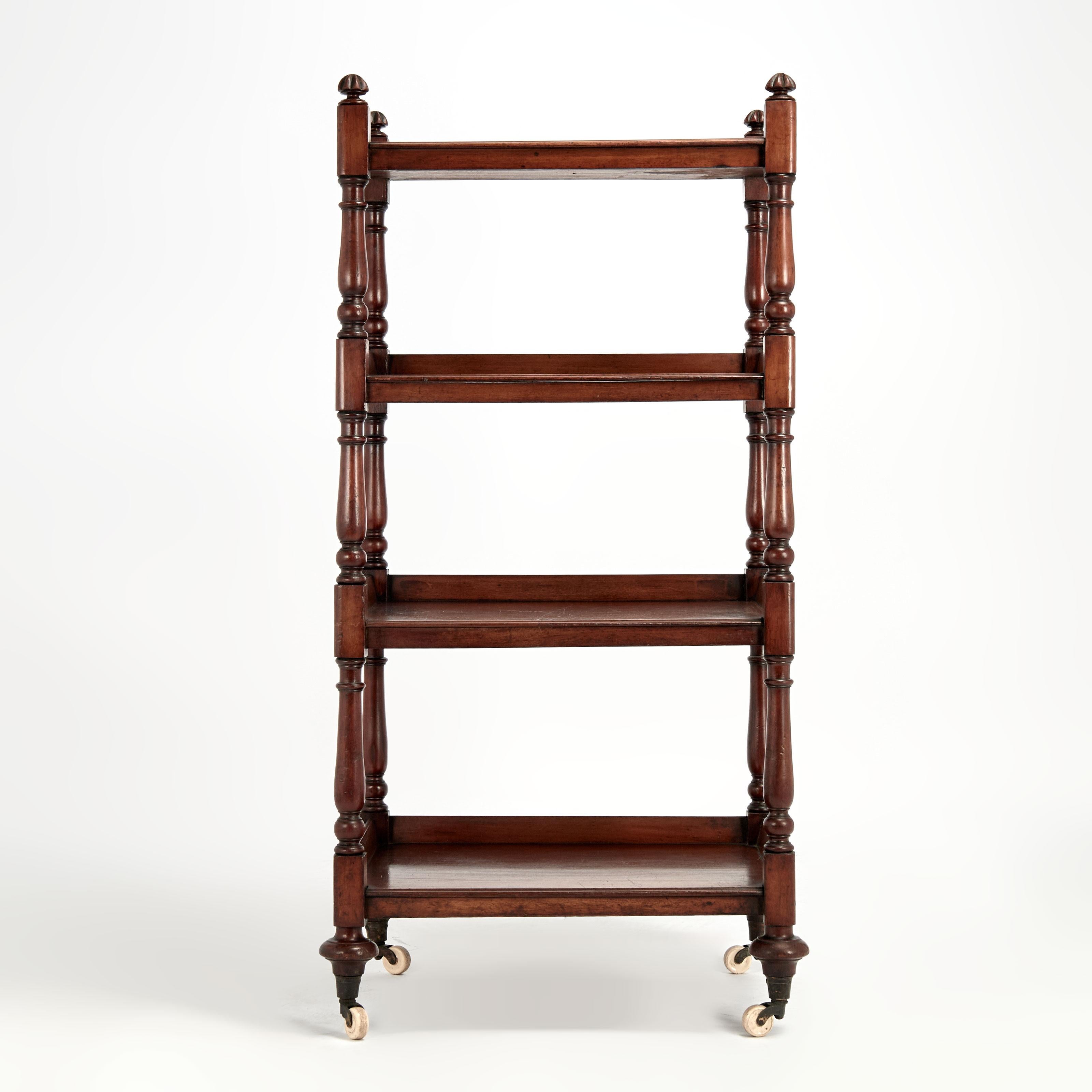 Colonial britannique Etagère à quatre niveaux Antique British Colonial en vente
