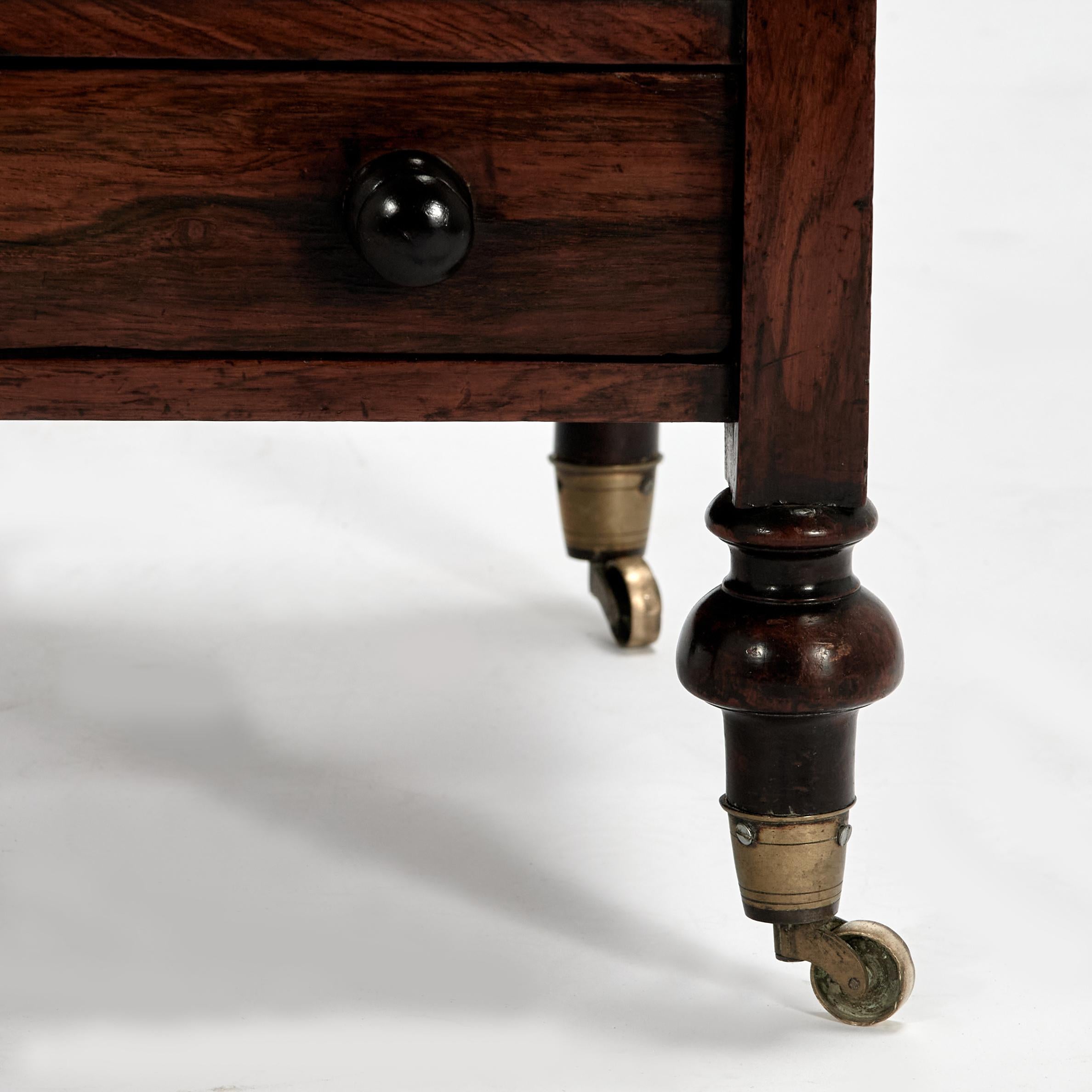 Antique British Colonial, quattro piani di appoggio o di sostegno in vendita 1