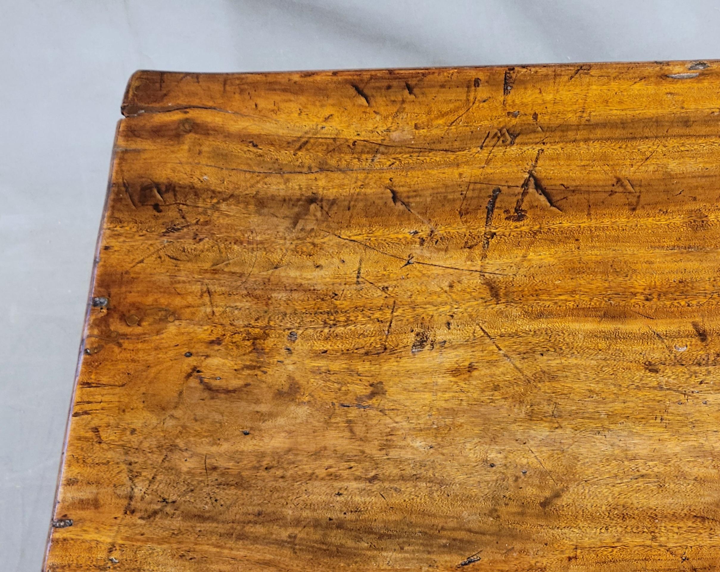 Antico baule da viaggio British Colonial in legno duro e ottone Monogramed in vendita 3