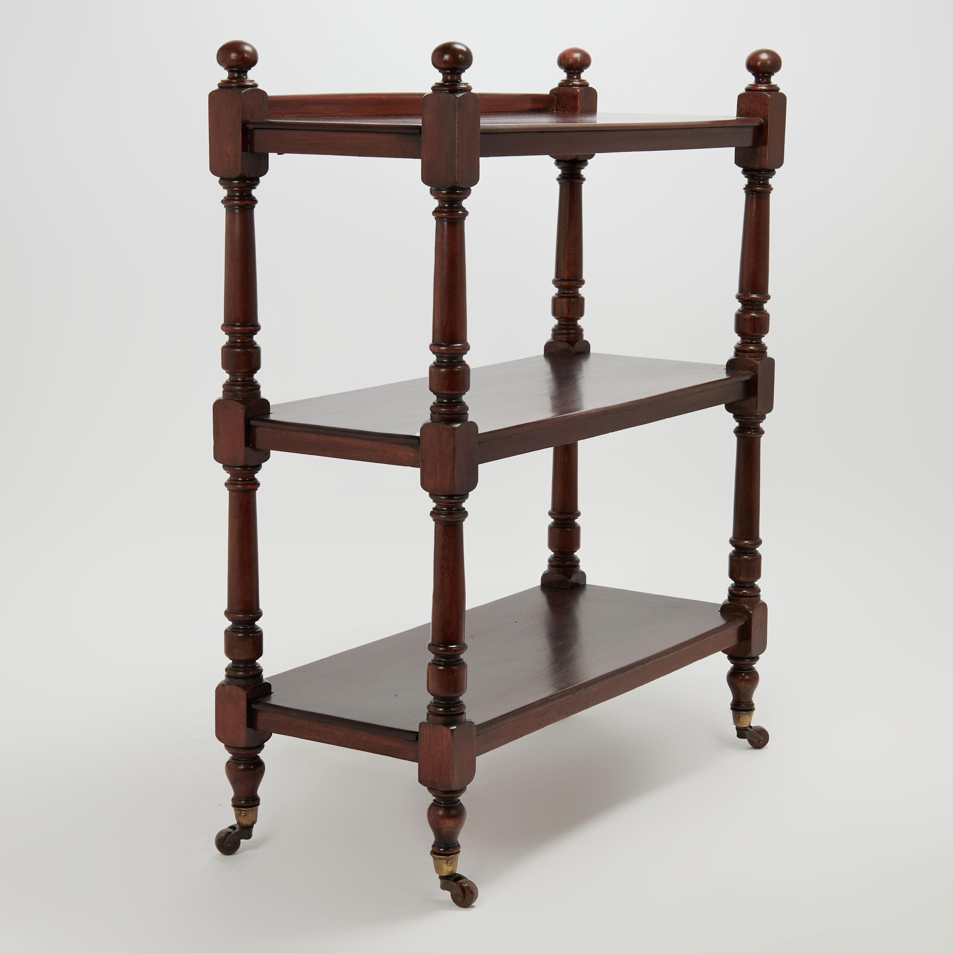 Mogano Antique British Colonial a tre piani o Etagere in vendita