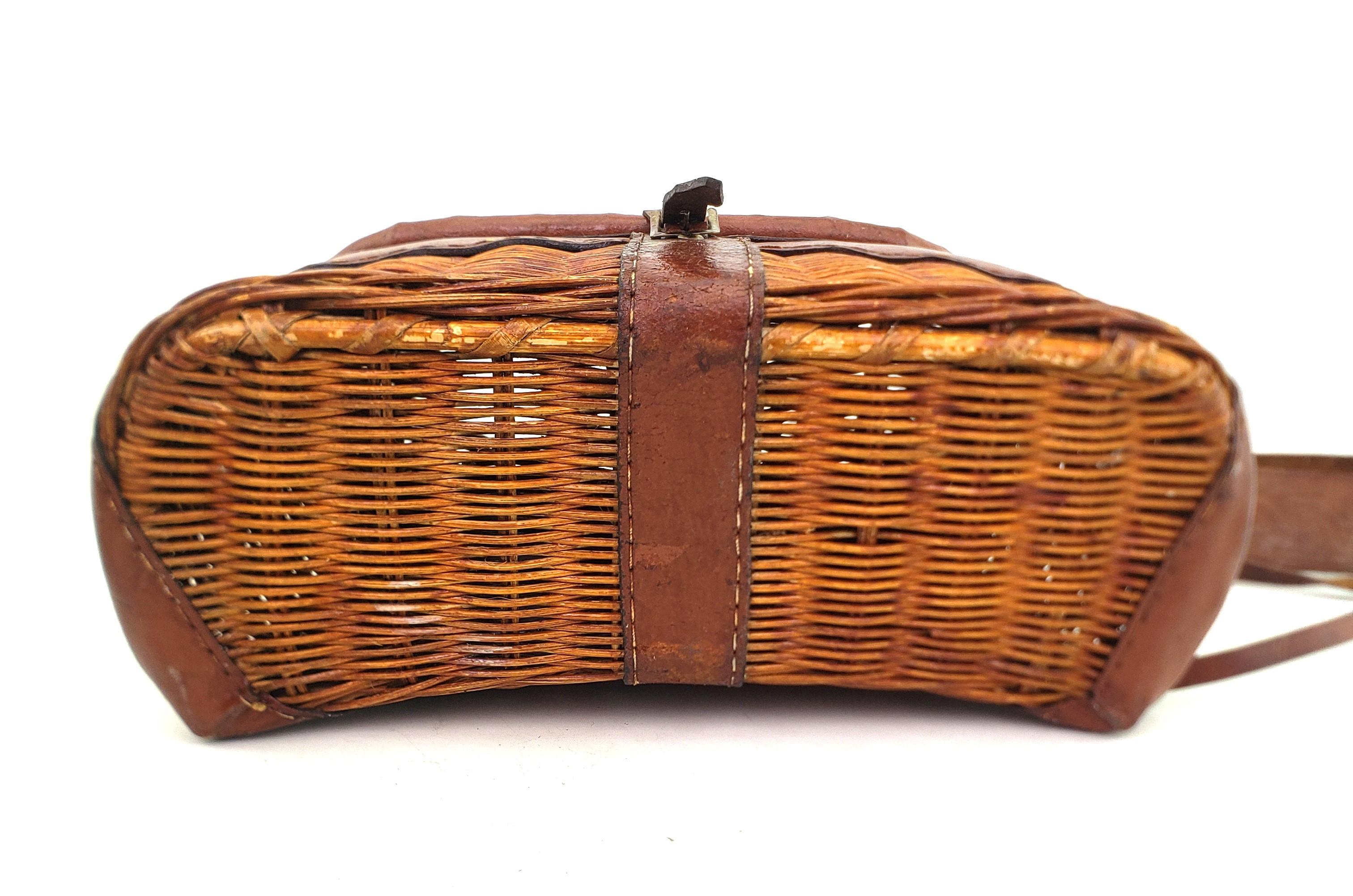 Antique British Hong Kong Wicker & Leather Fishing Creel or Basket with Straps For Sale 5