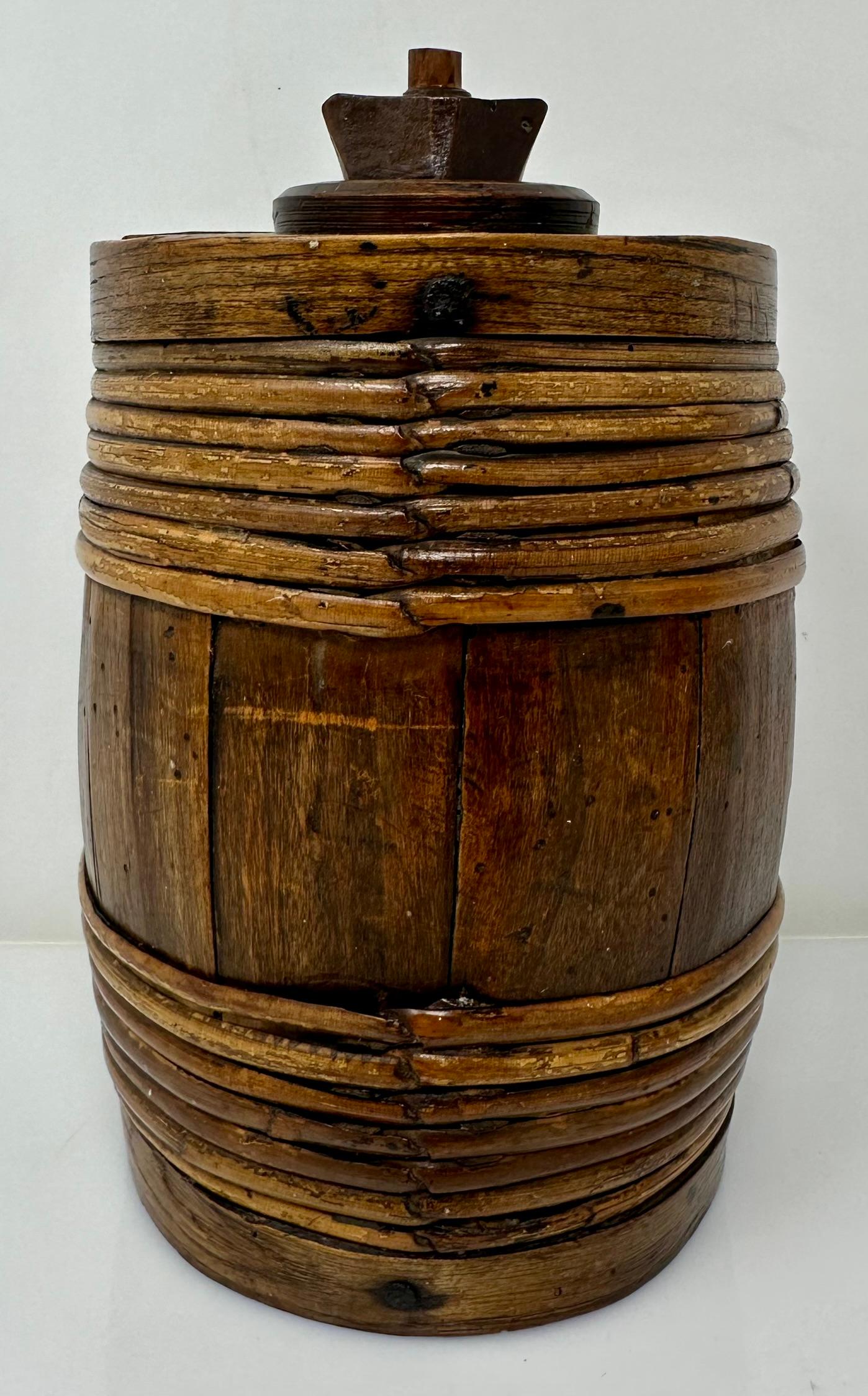 Antique British Indian Costrel Harvest Canteen for Water or Cider, Circa 1850. Indio en venta