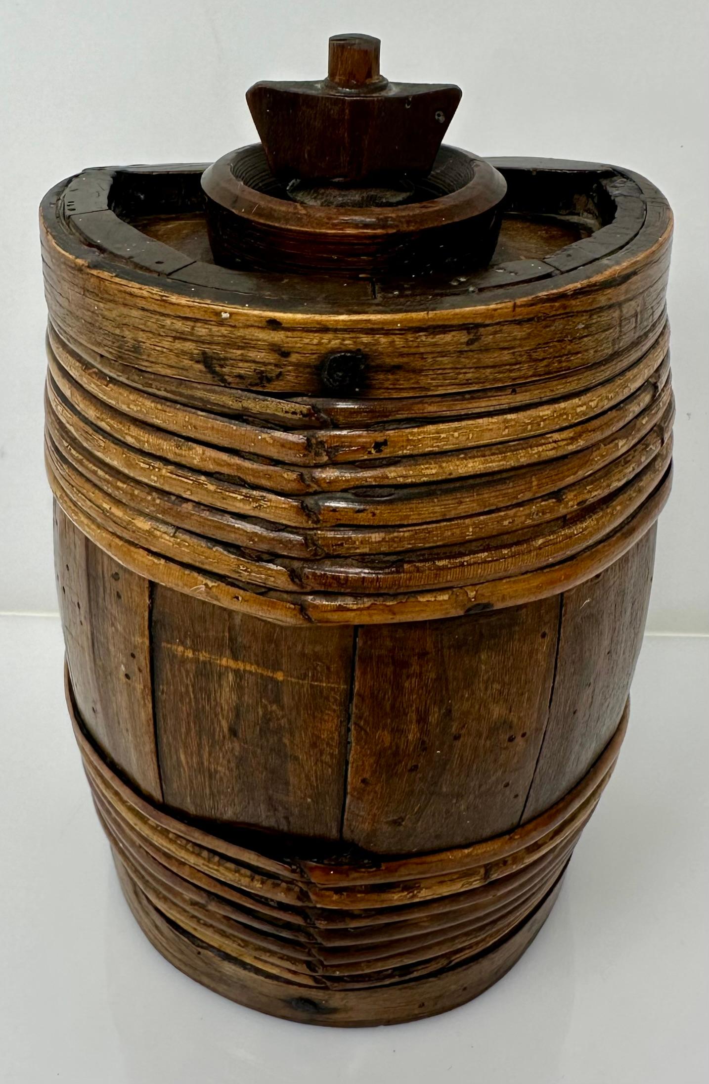 Antique British Indian Costrel Harvest Canteen for Water or Cider, Circa 1850. en Bueno estado para la venta en New Orleans, LA