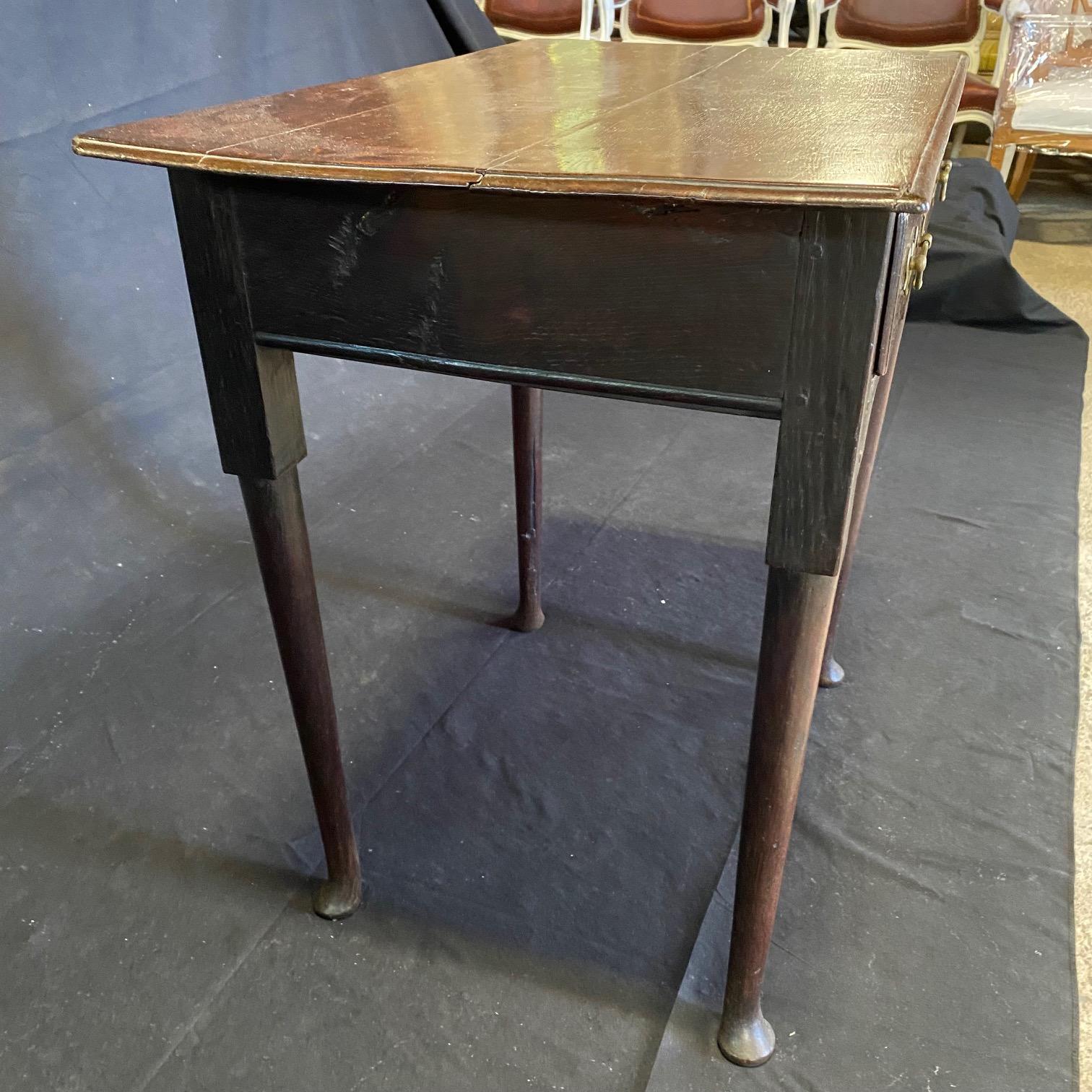  Antique British Late 18th Century Oak Side or Accent Table 6