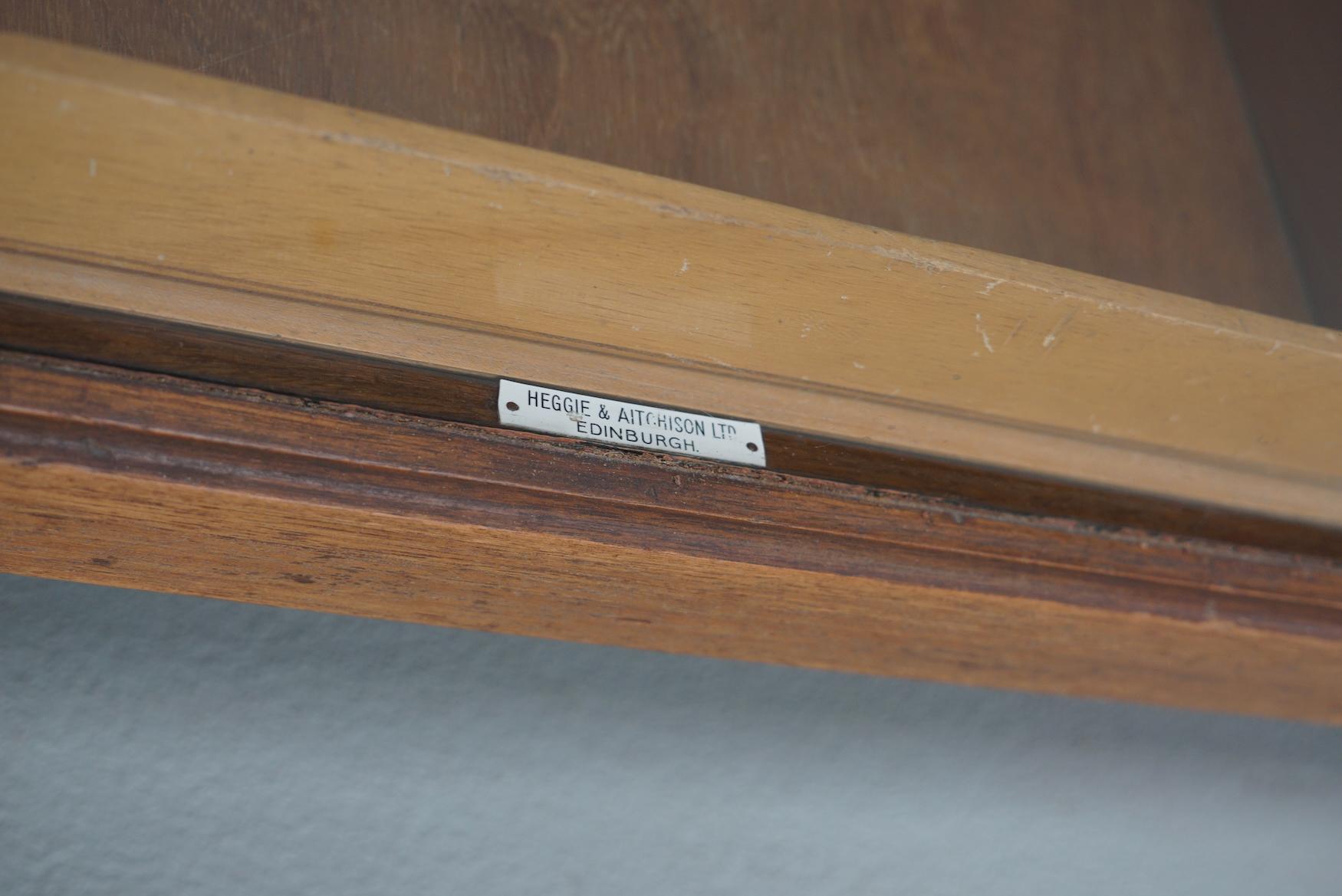 Antiker britischer Ahorn- und Hartholz-Kurzwarenschrank oder Ladentisch, 1930er Jahre im Angebot 12