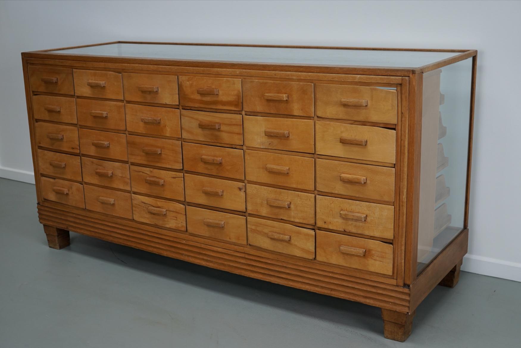 Antiker British Ahorn & Eiche Kurzwarenschrank oder Ladentisch, 1930er Jahre im Angebot 4