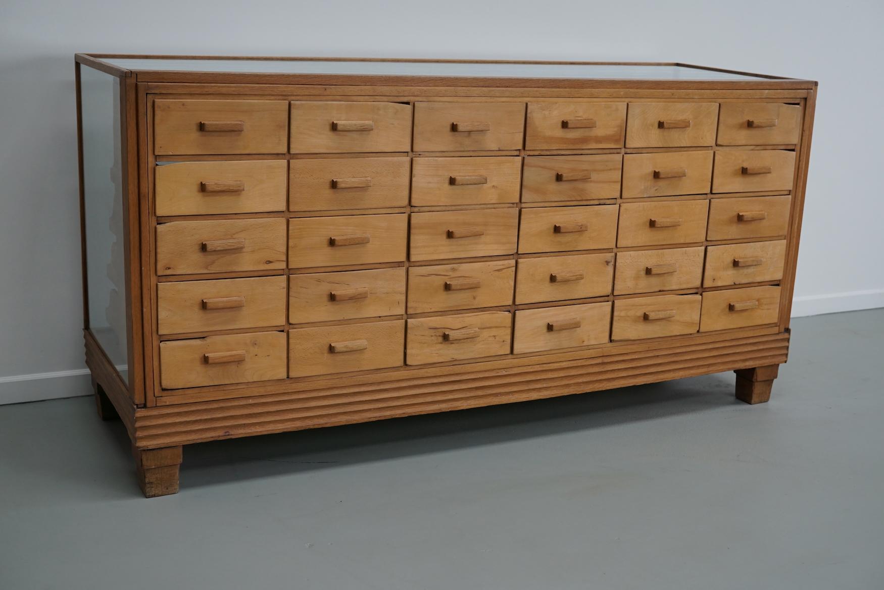 Antiker British Ahorn & Eiche Kurzwarenschrank oder Ladentisch, 1930er Jahre im Angebot 6