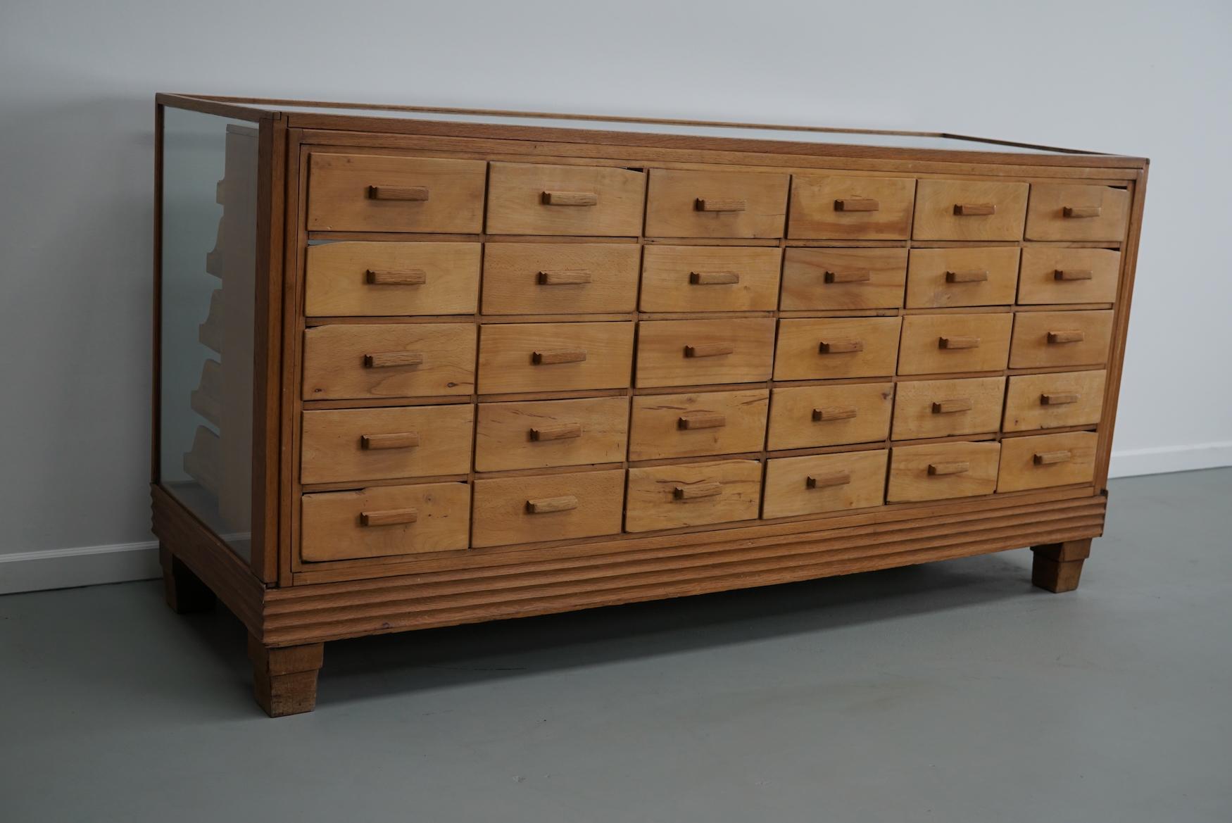Antiker British Ahorn & Eiche Kurzwarenschrank oder Ladentisch, 1930er Jahre im Angebot 10