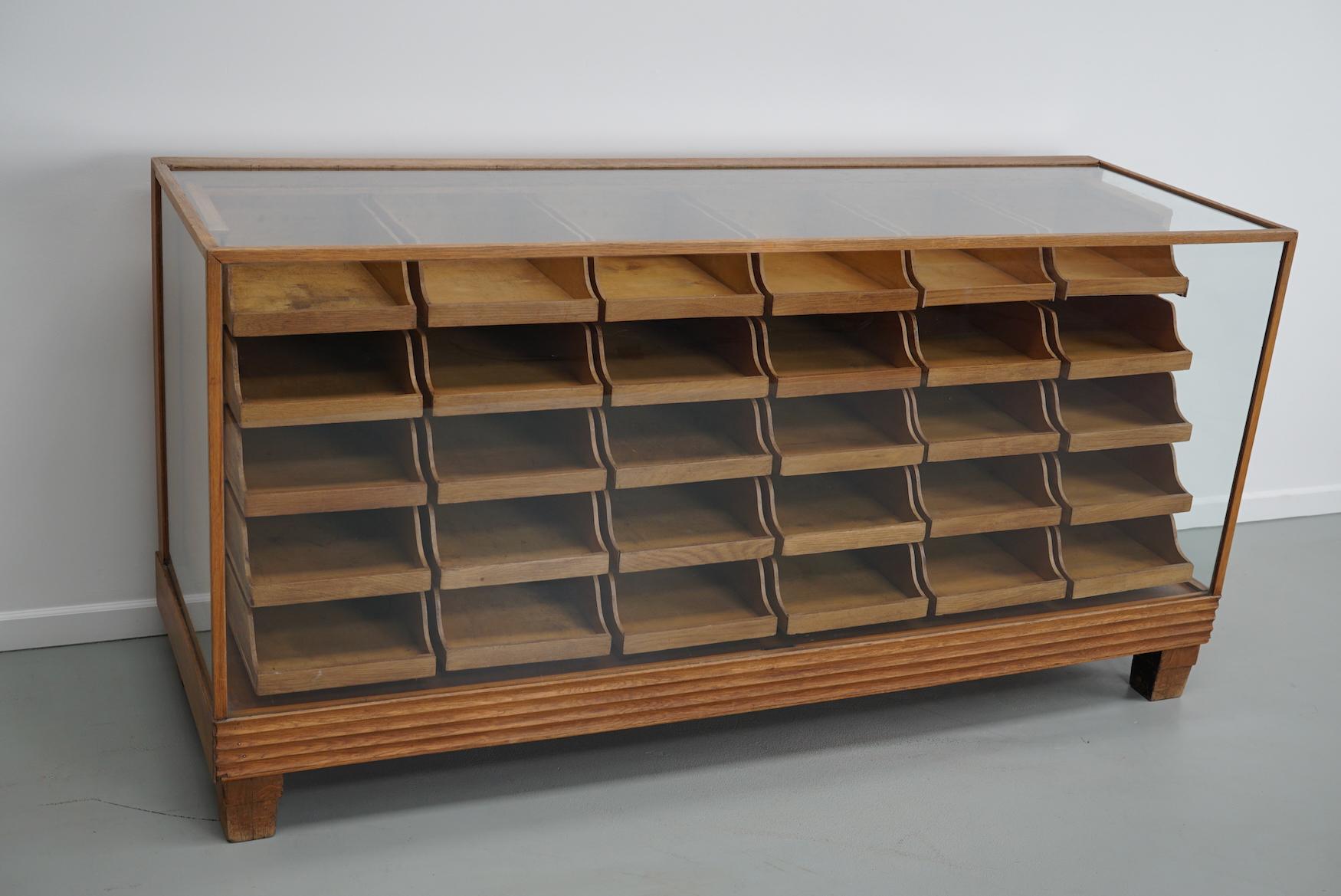 Antiker British Ahorn & Eiche Kurzwarenschrank oder Ladentisch, 1930er Jahre (Art déco) im Angebot