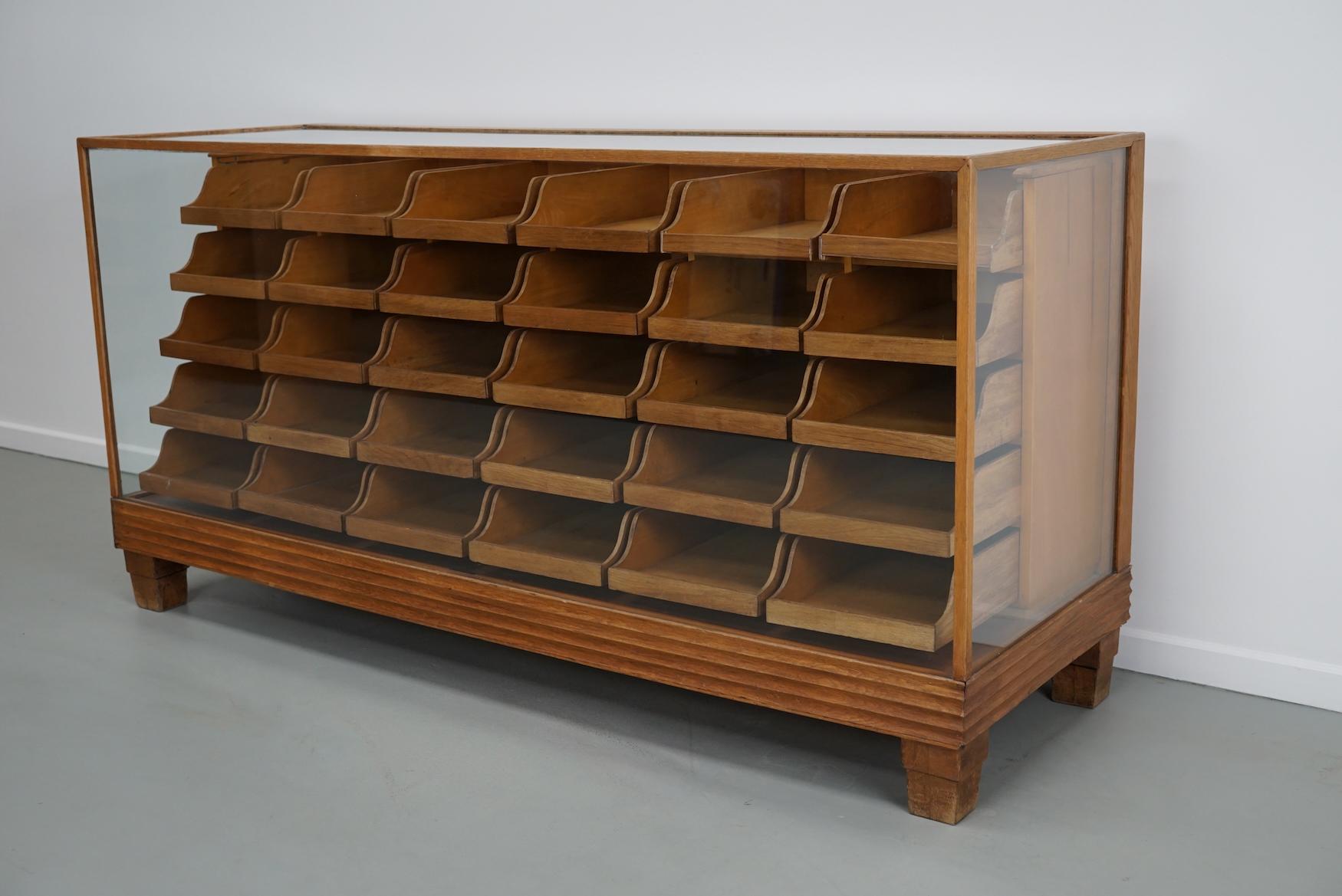 Antiker British Ahorn & Eiche Kurzwarenschrank oder Ladentisch, 1930er Jahre (Mitte des 20. Jahrhunderts) im Angebot