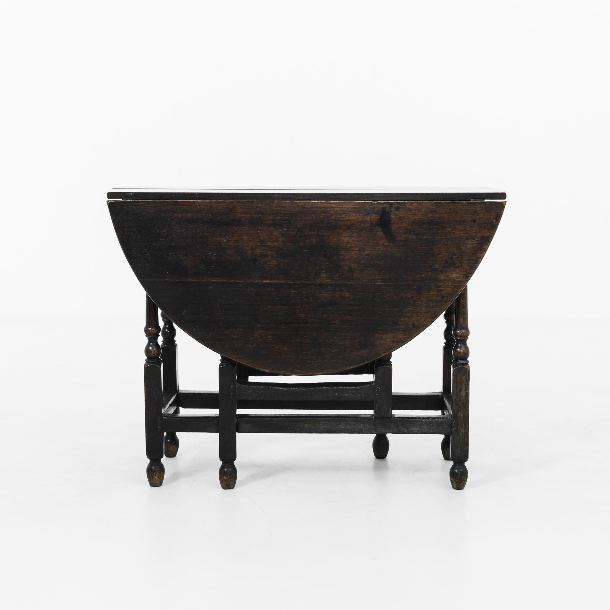 Antique British Wooden Gateleg Table 2