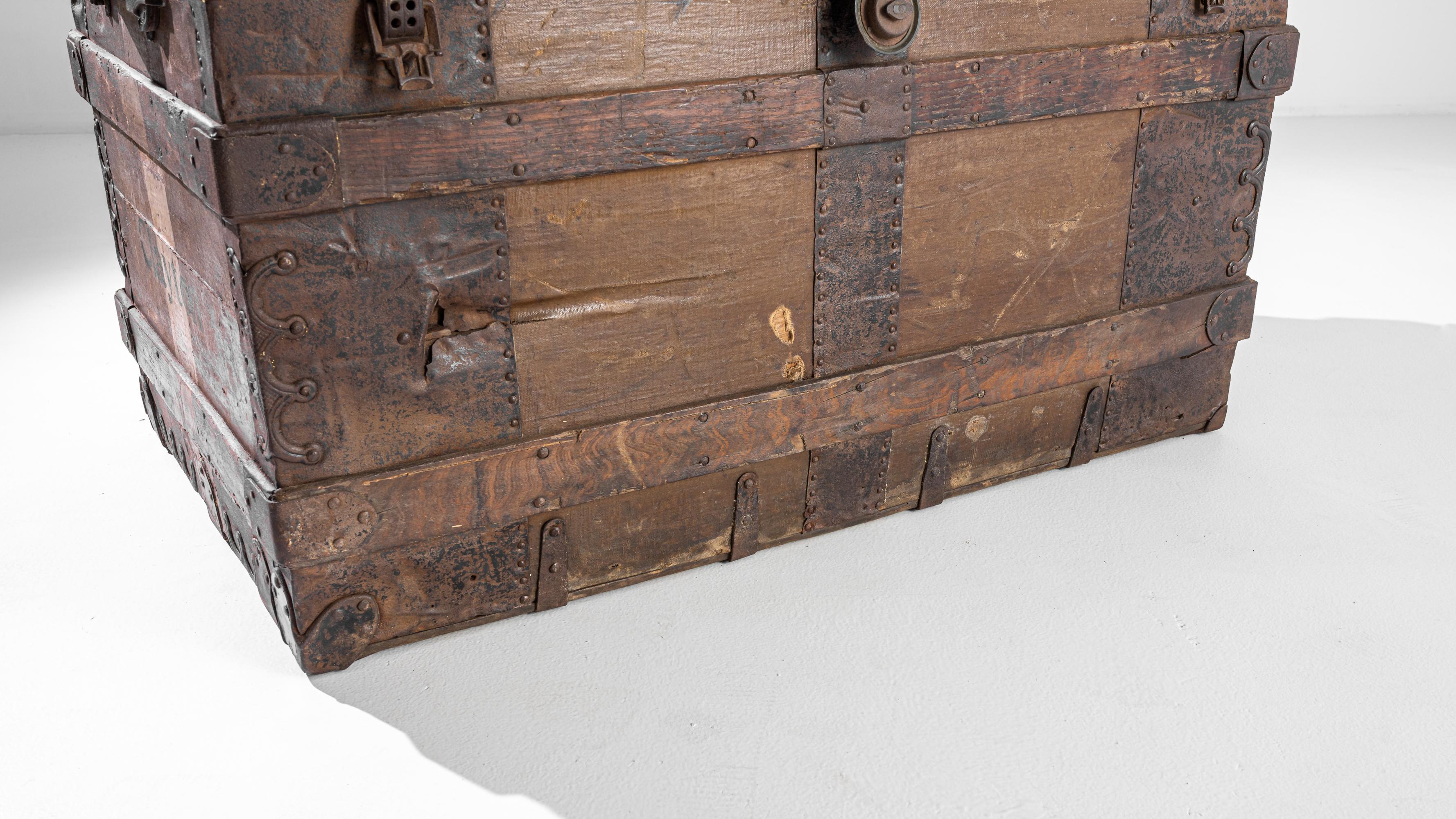 Antique British Wooden Trunk “Clayton” For Sale 4