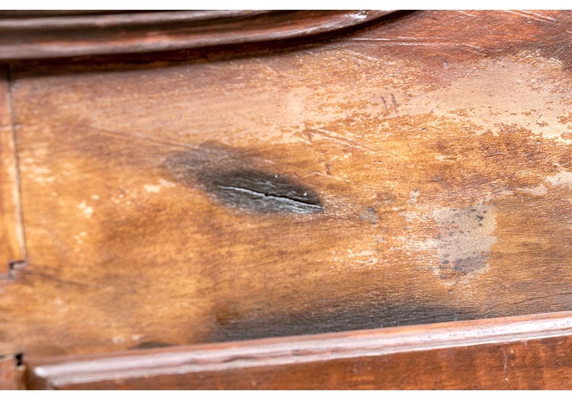 Antico Highboy Arlecchino con piano ad arco rotto da restaurare in vendita 11