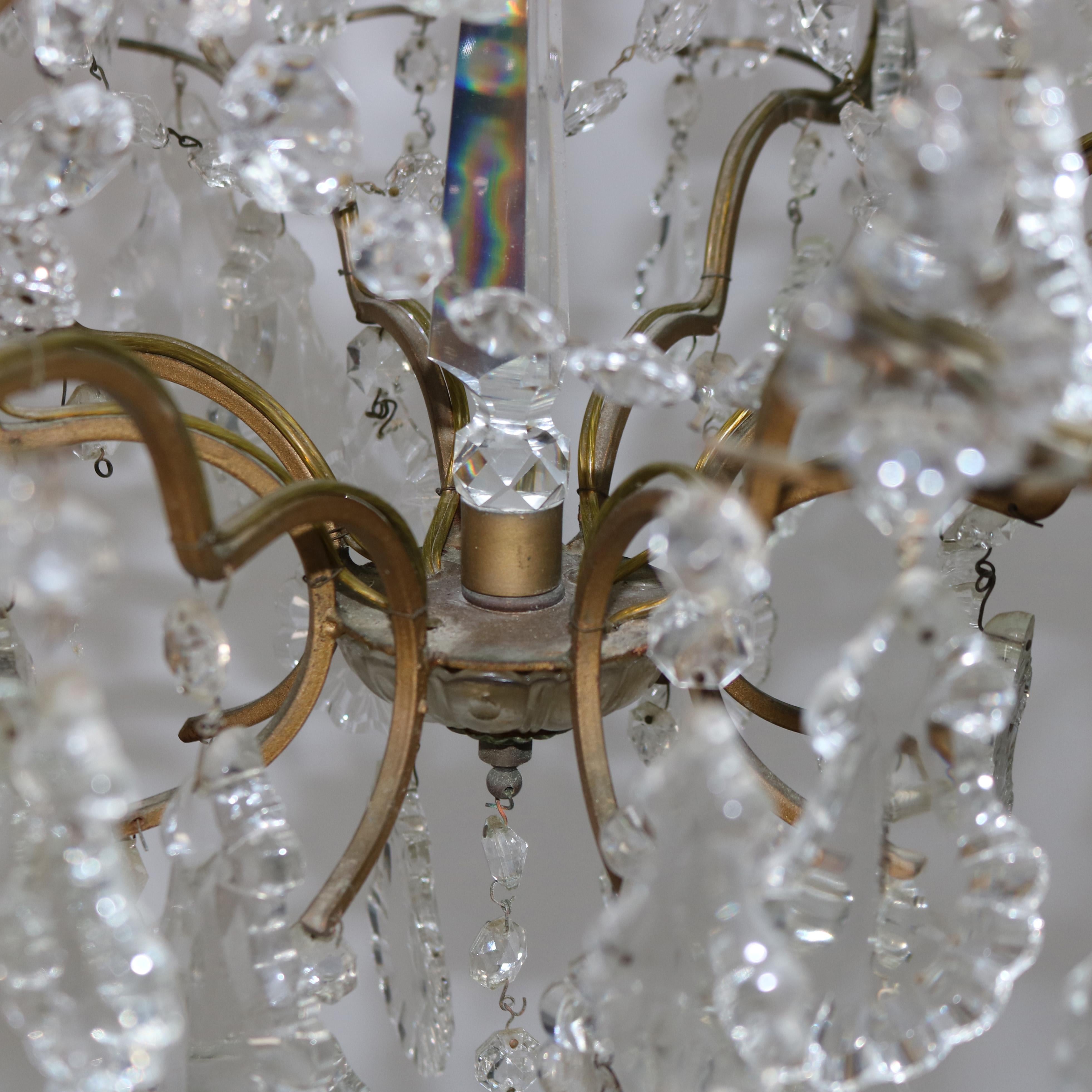 Lustre ancien à huit lumières en bronze et cristal taillé C1930 en vente 1