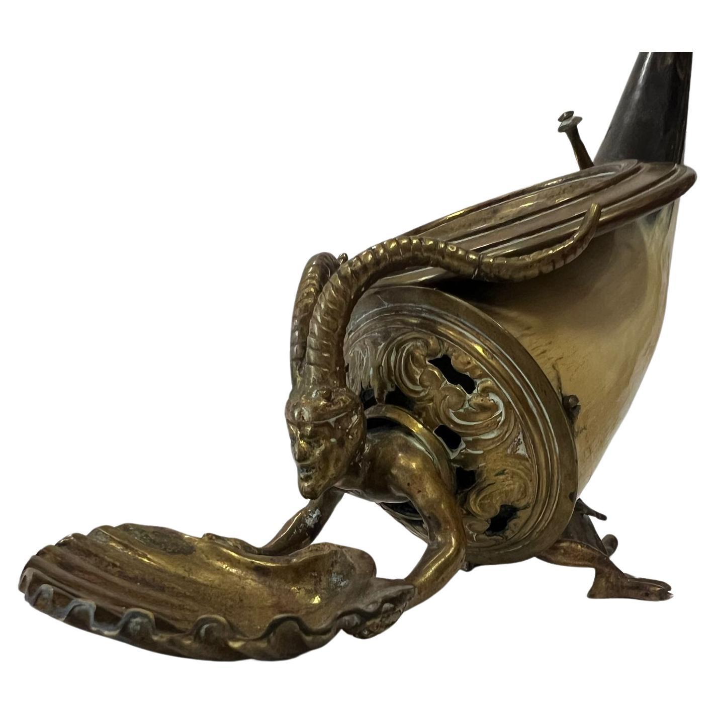 Antiker Taschenuhrhalter aus Bronze und Horn im Angebot 2
