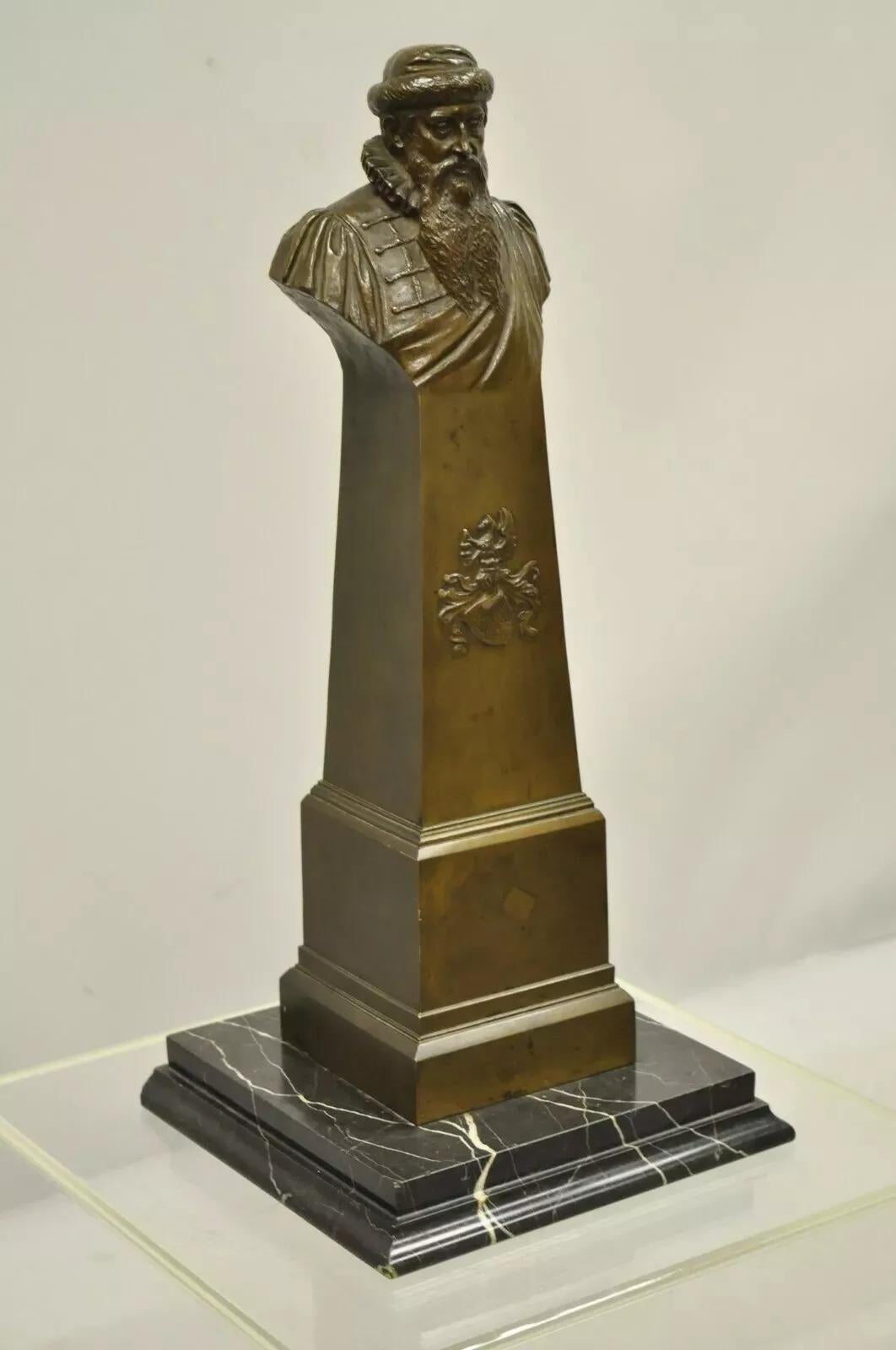 Buste élisabéthain d'antiquités en bronze et marbre de 23 pouces par Arthur Konn, vers 1920 en vente 5