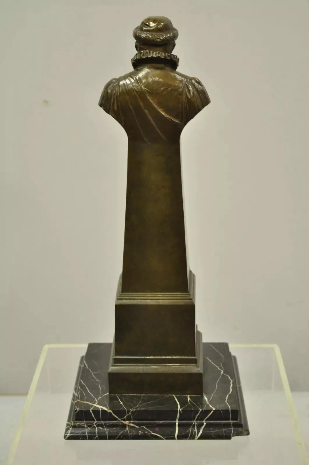 Buste élisabéthain d'antiquités en bronze et marbre de 23 pouces par Arthur Konn, vers 1920 en vente 1