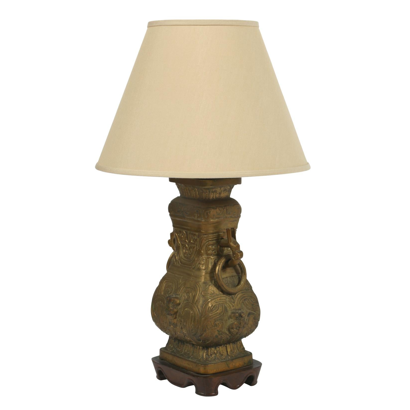 Antique Bronze Asian Lamp In Good Condition For Sale In Locust Valley, NY