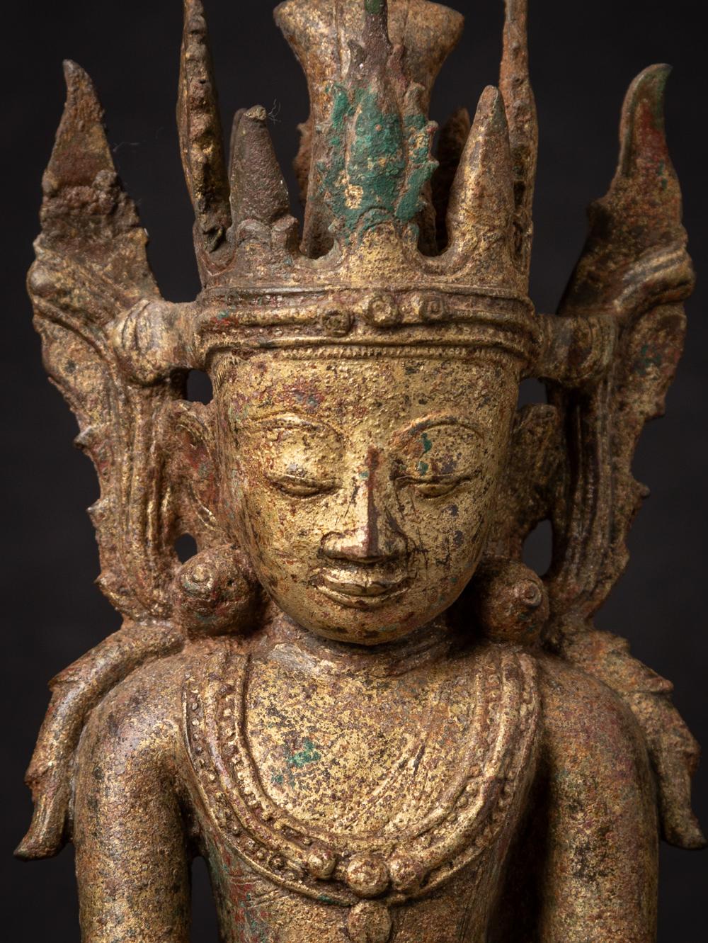 Burmese Antique bronze Ava Buddha statue, early Ava period from Burma For Sale
