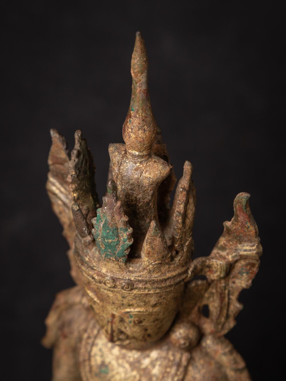 Bronze Antique bronze Ava Buddha statue, early Ava period from Burma For Sale