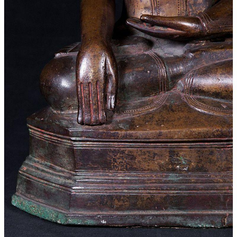 statue de Bouddha Ava en bronze ancien de Birmanie en vente 7