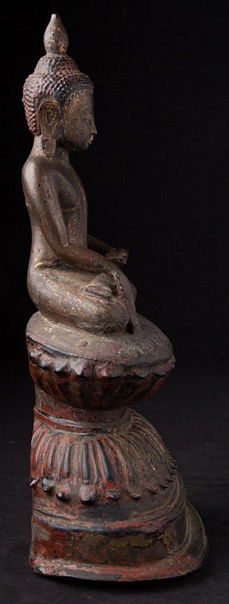 Bronze Statue de Bouddha Ava en bronze ancien de Birmanie en vente