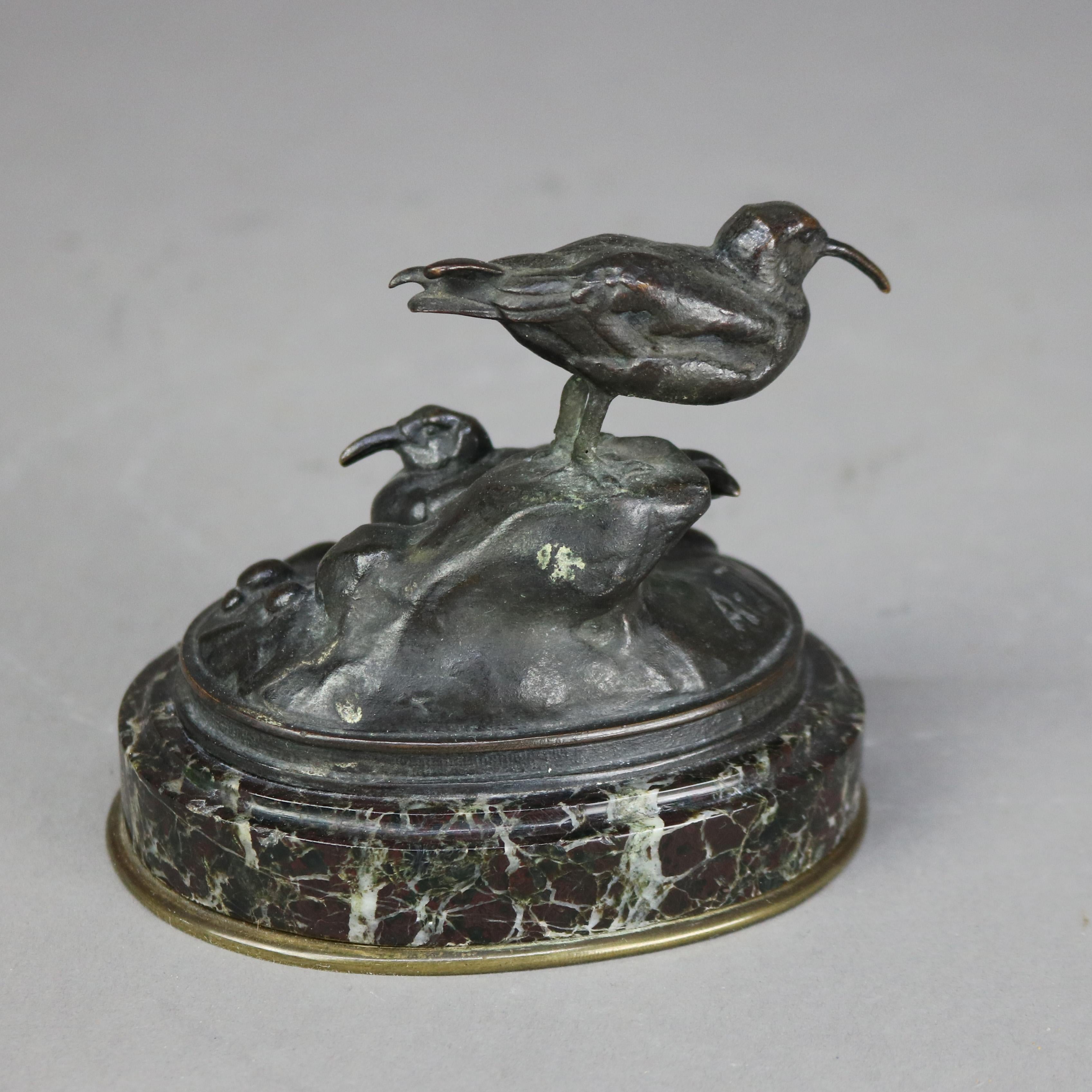 Ancienne sculpture de groupe d'oiseaux en bronze sur socle en marbre signée A. J. C1900

Dimensions : 3,75 
