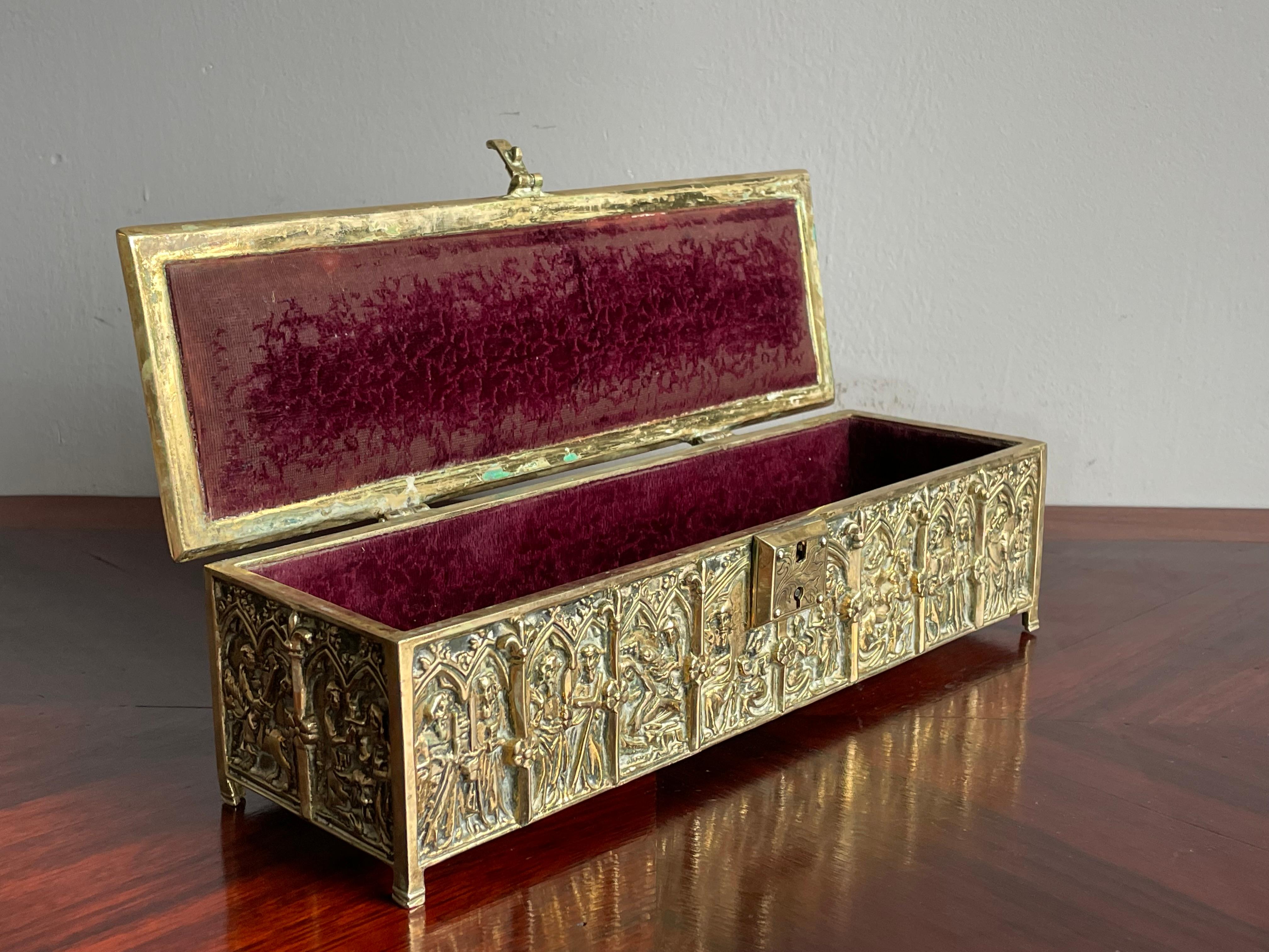 Antique Bronze Box w. Gothic Church Window Panels by Adolph Frankau & Co, London 3