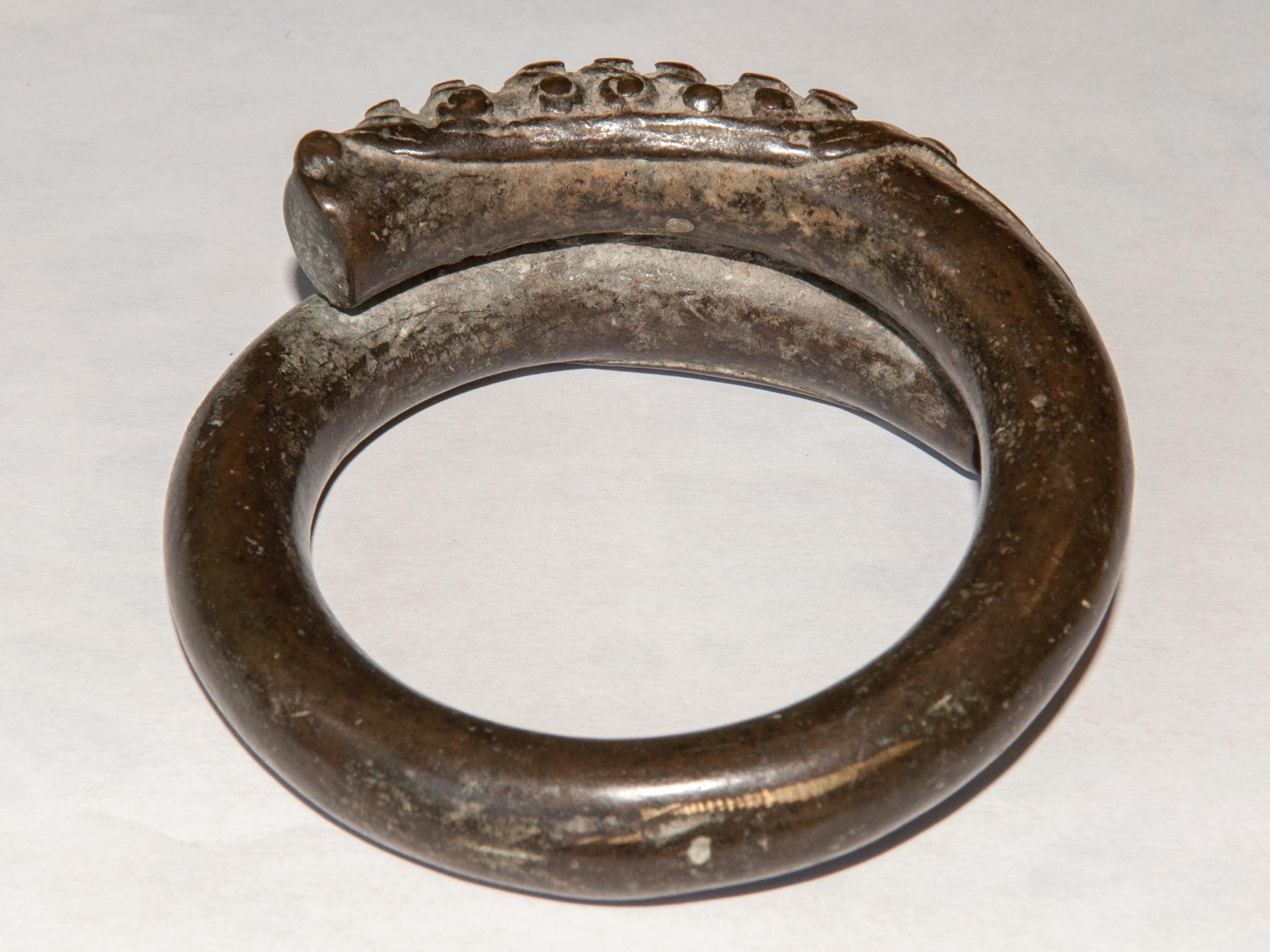 Antique Bronze Bracelet from Laos with a Naga or Serpent Motif, 18th Century 1