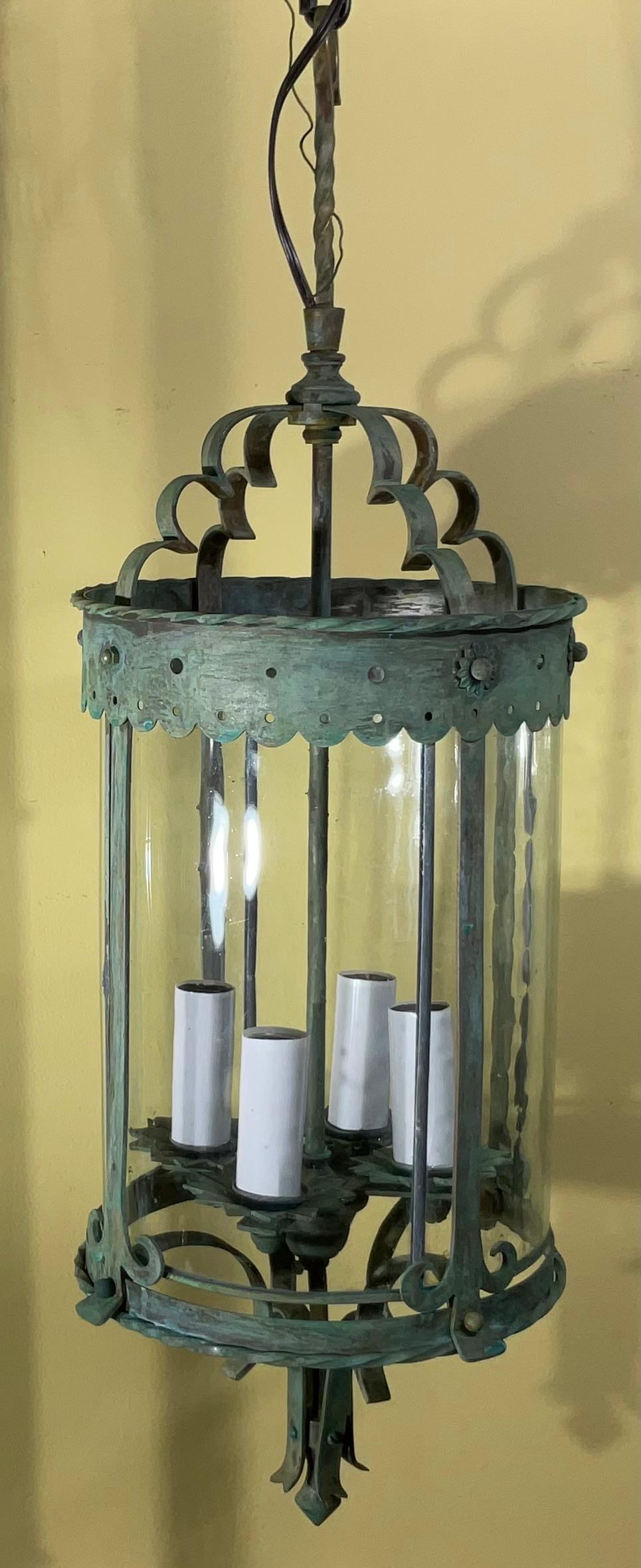 Farol Colgante de Bronce y Latón Antiguos - Época Meisner / Estilo Arts & Crafts en Bueno estado para la venta en Delray Beach, FL