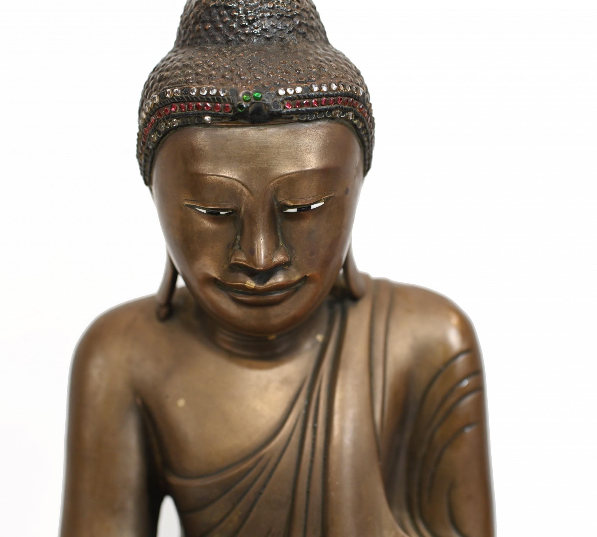 Antique Bronze Buddha Burmese Buddhist Statue, 1930 In Good Condition For Sale In Potters Bar, GB