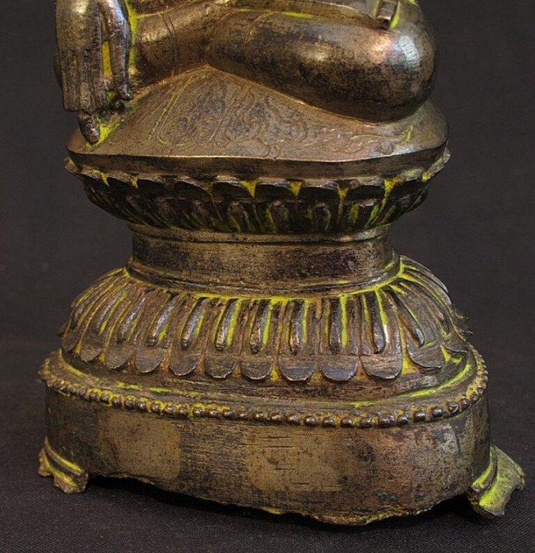 Antique Bronze Buddha from Burma Original Buddhas For Sale 6