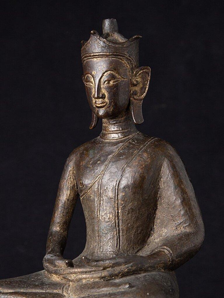 Antique Bronze Burmese Buddha from Burma For Sale 5