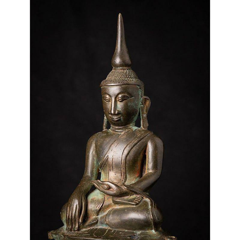 Antique Bronze Burmese Buddha Statue from Burma For Sale 7