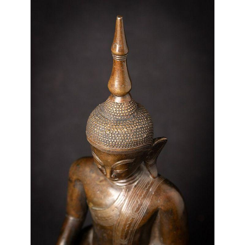 Statue de Bouddha birman de Birmanie en bronze ancien en vente 9