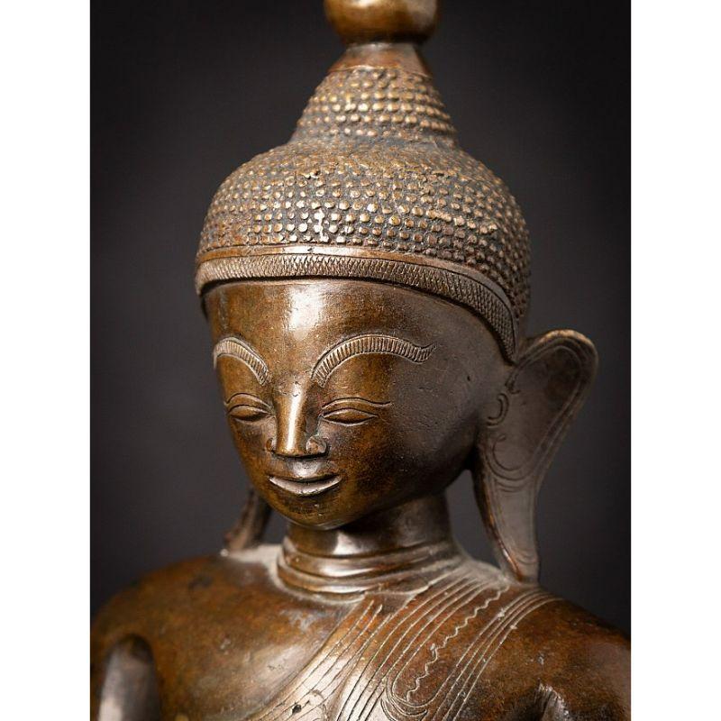 Antique Bronze Burmese Buddha Statue from Burma For Sale 11