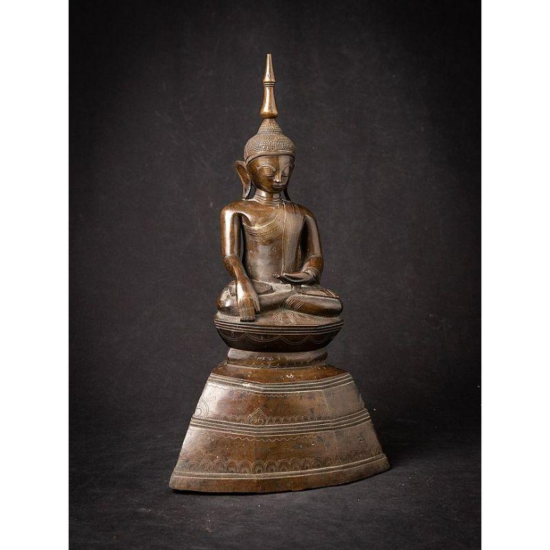 Antique Bronze Burmese Buddha Statue from Burma For Sale 2