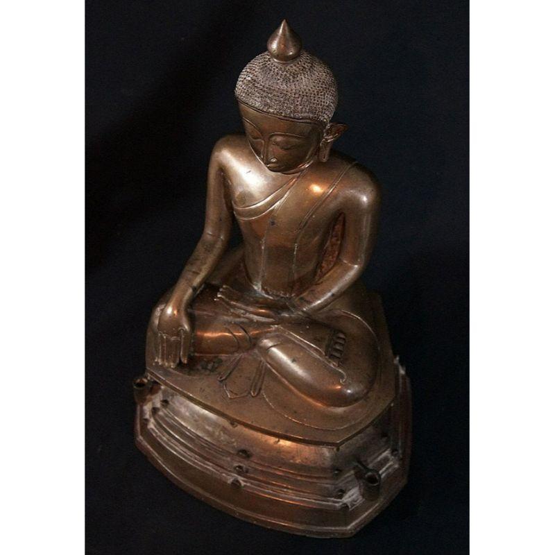 Antique Bronze Burmese Buddha Statue from Burma For Sale 3