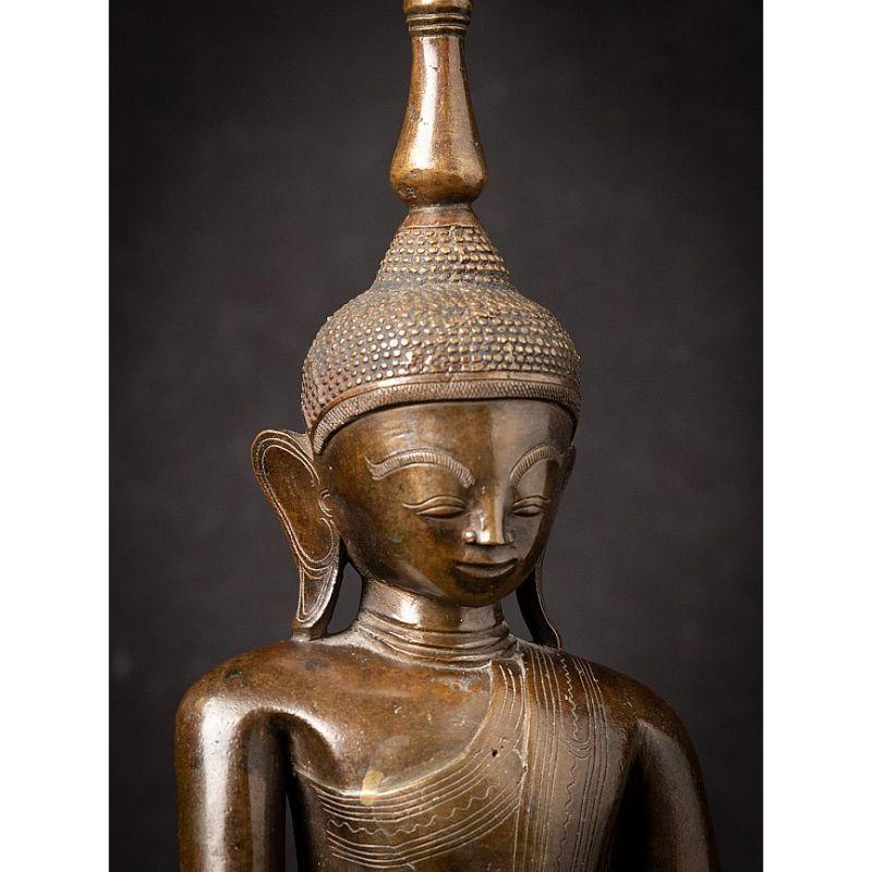 Statue de Bouddha birman de Birmanie en bronze ancien en vente 3