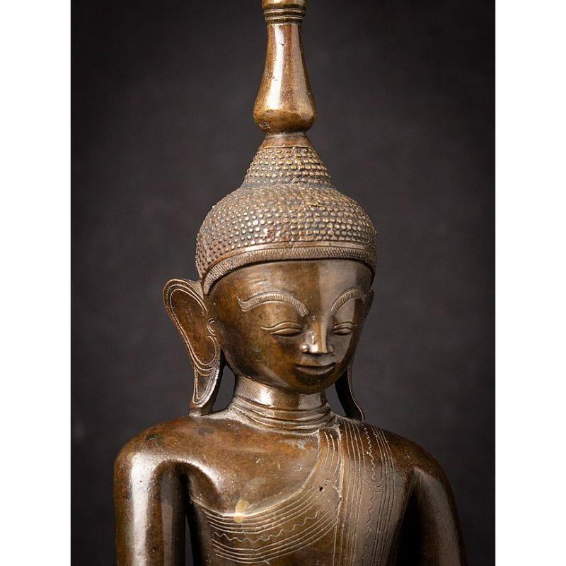 Antique Bronze Burmese Buddha Statue from Burma For Sale 4