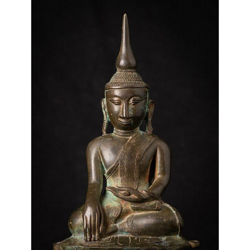 Antique Bronze Burmese Buddha Statue from Burma For Sale 5