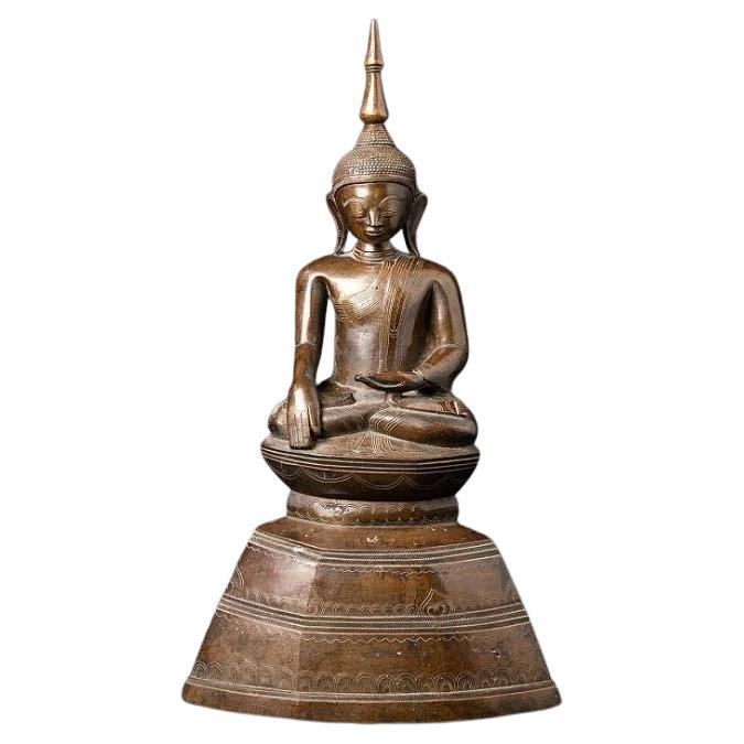 Antique Bronze Burmese Buddha Statue from Burma For Sale