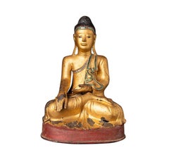 Statua di Buddha birmano in bronzo antico dalla Birmania