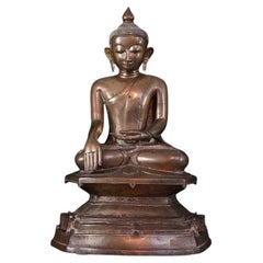 statue de Bouddha birman en bronze ancien provenant de Birmanie