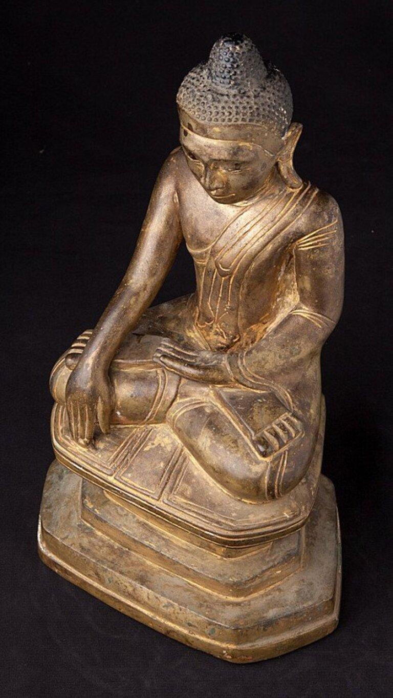 Antique bronze Burmese Buddha statue from Burma  Original Buddhas For Sale 7