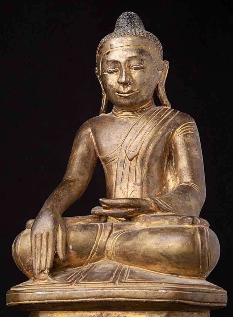 Antique bronze Burmese Buddha statue from Burma  Original Buddhas For Sale 11