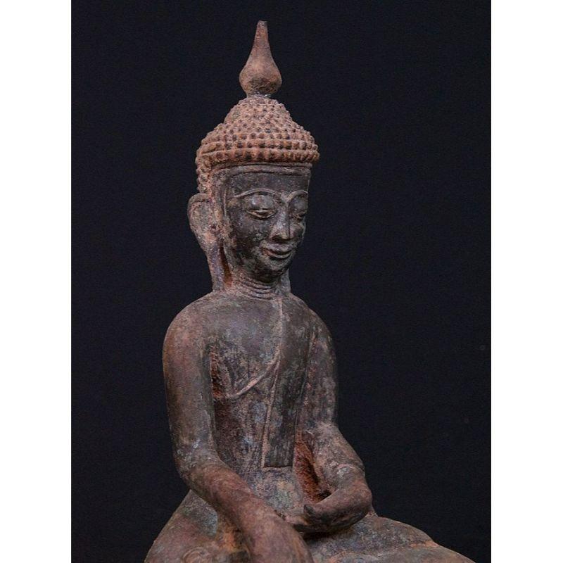Antique Bronze Burmese Inwa Buddha from Burma For Sale 3