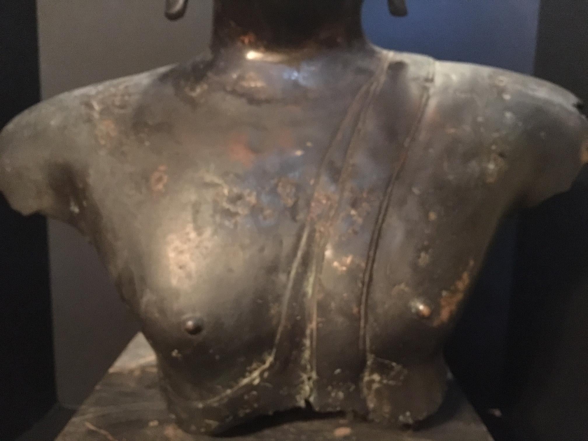 Antique Bronze Bust of Buddha, Thailand Ayutthaya, circa 18th Century In Good Condition For Sale In Vero Beach, FL